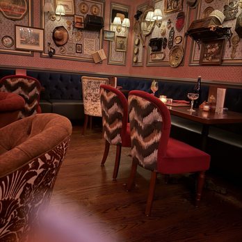 Miss Nellie's - Restaurant decor - American Near Me - New York, New York