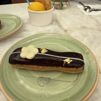 Bouchée Patisserie - Eclair - Patisserie/Cake Shop Near Me - Houston, Texas