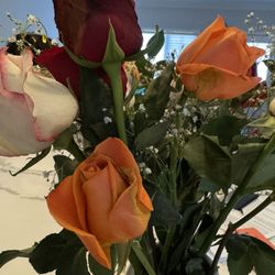 Jasons Flowers - Roses only 2 days old