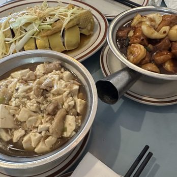 Sky Cafe - Clockwise from top: #61 Chicken with Ginger & Scallion, #19 Hunan Seafood Clay Pot, and #67 Tofu with Salted Fish & Chicken - Chinese Near Me - Daly City, California
