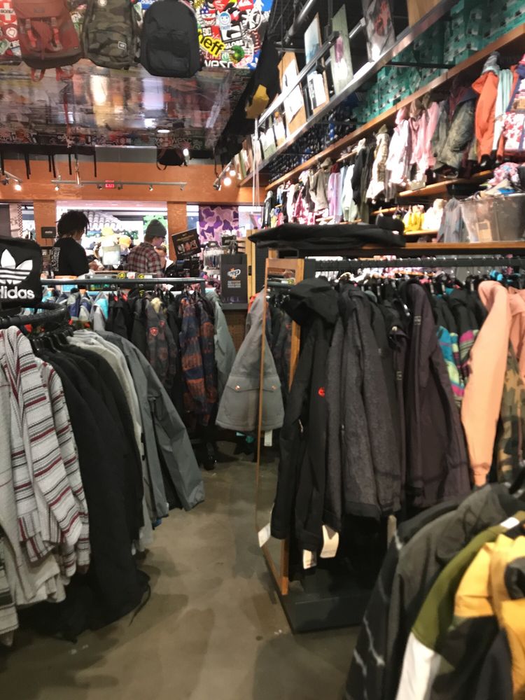 ZUMIEZ 1168 Newgate Mall, Ogden, UT Yelp