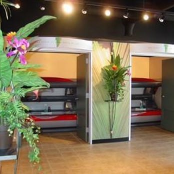 Tropi Tan - Make-up area - Tanning Near Me - Grand Blanc, Michigan Tropi Tan - Make-up area - Tanning Near Me - Grand Blanc, Michigan