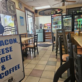 101 Bagels & Subs - Seating area - Sandwiches Near Me - Oceanside, California