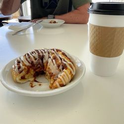 Kook'i - Pumpkin Cinnamon Roll & Dirty Chai Latte.