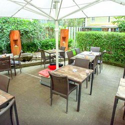 Restaurant Pangäa Bern - Unser Garten mit 20 Sitzplätzen (März-Nov.)