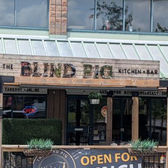 The Blind Pig - This place is super easy to find and well worth the visit! - Gastropubs Near Me - Niagara Falls, Ontario