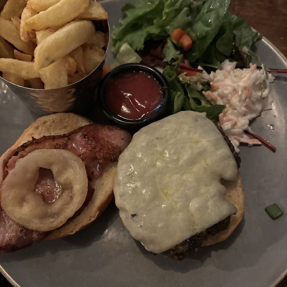Jim Edwards Restaurant - Burger - Irish Near Me - Kinsale, Colorado