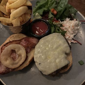 Jim Edwards Restaurant - Burger - Irish Near Me - Kinsale, Colorado Jim Edwards Restaurant - Burger - Irish Near Me - Kinsale, Colorado