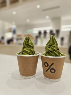 % Arabica Toronto Union Station by null