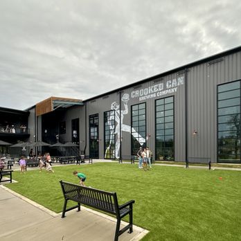 Crooked Can Brewery - Breweries Near Me - Minneola, Florida