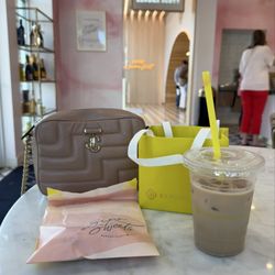 Kendra Scott - Store and coffee shop
