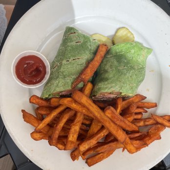 Kooper's Tavern - Ahi tuna wrap - Bars Near Me - Baltimore, Maryland