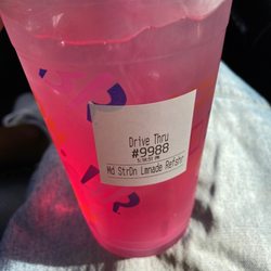Dunkin' - Strawberry Dragonfruit Dunkin' Lemonade Refresher