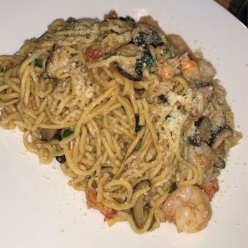 Yard House - Lobster Garlic Noodles with extra noodles - New American Near Me - Sacramento, California Yard House - Lobster Garlic Noodles with extra noodles - New American Near Me - Sacramento, California