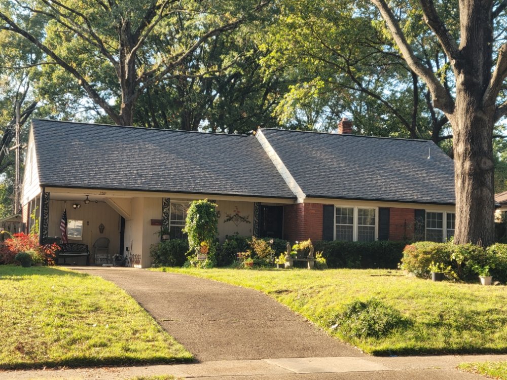 Slide of Lindsey Roofing