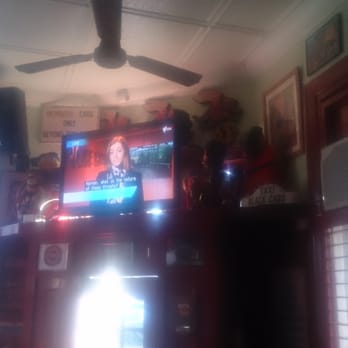 Napier Hotel - In the front bar - Bars Near Me - Fitzroy, VIC