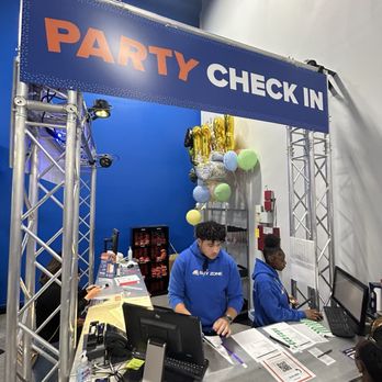 Sky Zone Trampoline Park - Trampoline Parks Near Me - Las Vegas, Nevada