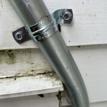 Venture Solar - conduit Jammed into the trim adding stress and compromising the integrity of the siding - Solar Installation Near Me - Brooklyn, New York Venture Solar - conduit Jammed into the trim adding stress and compromising the integrity of the siding - Solar Installation Near Me - Brooklyn, New York