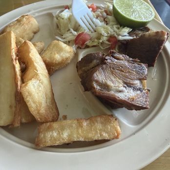Tita's Place - Yucca con chicharrón - Salvadoran Near Me - Riverside, California Tita's Place - Yucca con chicharrón - Salvadoran Near Me - Riverside, California