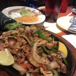 La Fiesta - Hawaiian Fajitas and Cheese Nachos