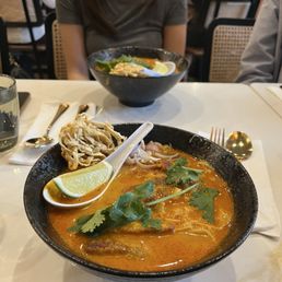 Khao SOi