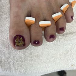 Angel Spa & Nails - A Gold flower
