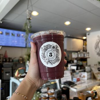 5ive Senses - 16 oz. Acai & Berry Smoothie - Juice Bars & Smoothies Near Me - Honolulu, Hawaii