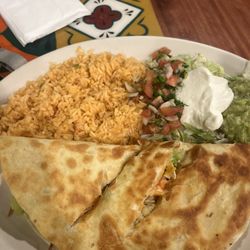 La Cocina Mexican Restaurant - Quesadilla Hawaiana