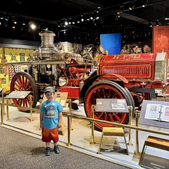Connecticut's Old State House - Old-fashioned Hartford fire engine - Museums Near Me - Hartford, Connecticut Connecticut's Old State House - Old-fashioned Hartford fire engine - Museums Near Me - Hartford, Connecticut