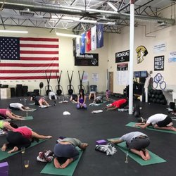 CrossFit Golden Titan - Yoga Seminar