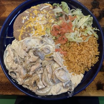 El Tapatio in Medford - Pollo A La Crema - Mexican Near Me - Medford, Oregon