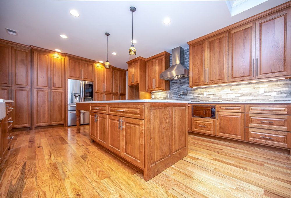 CUSTOM & FURNITURE Updated September 2024 33