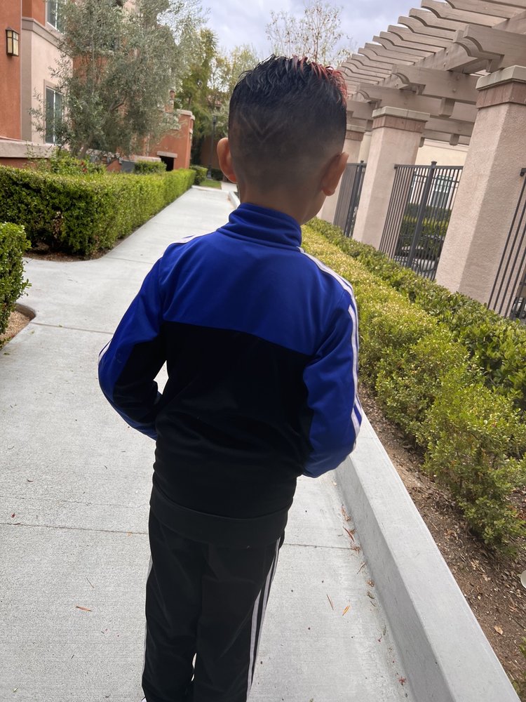 Menifee Barbershop & shaving parlor