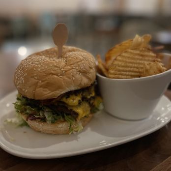 Malibu Brewing - Lone star burger - Breweries Near Me - Malibu, California Malibu Brewing - Lone star burger - Breweries Near Me - Malibu, California