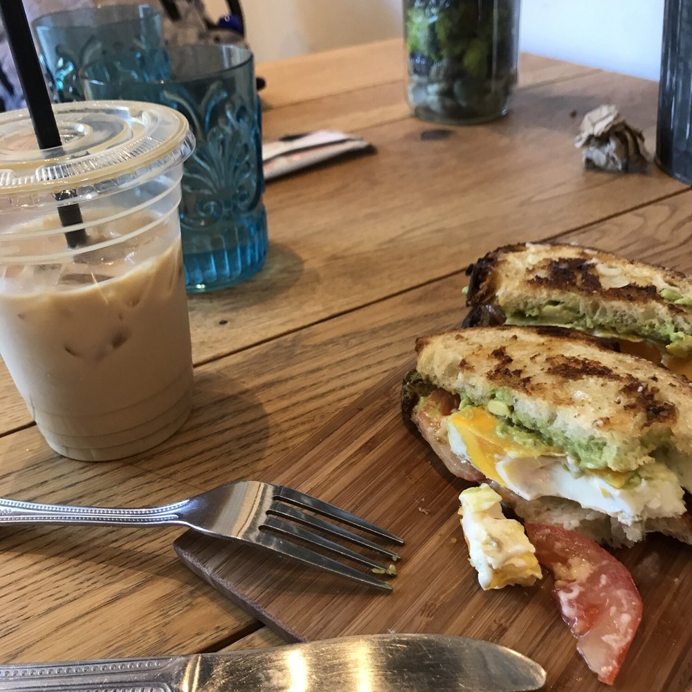 Lola's Cafe - Coffee & Tea Near Me - Ladera Ranch, California