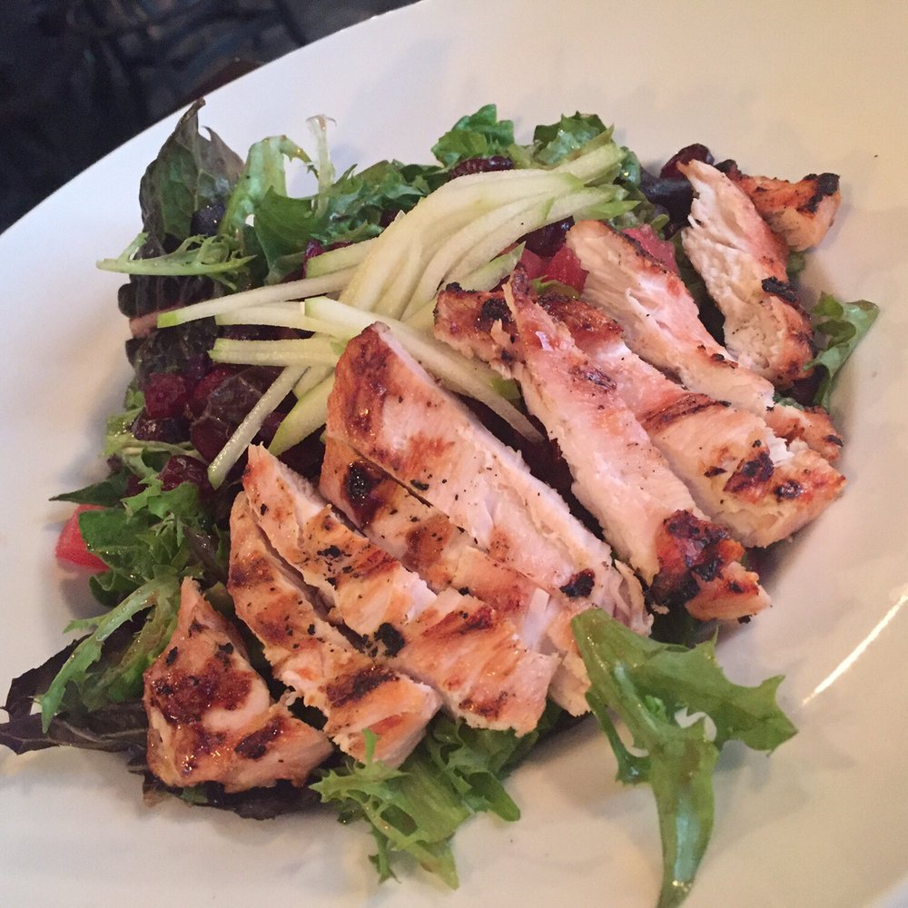 Oak & Thorne - Salad with grilled chicken - Gastropubs Near Me - Langley, British Columbia Oak & Thorne - Salad with grilled chicken - Gastropubs Near Me - Langley, British Columbia