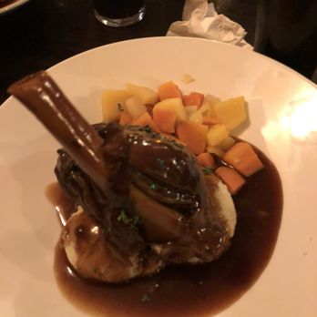 McGann's Pub - Irish Pub Near Me - Doolin, CE