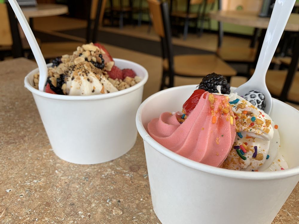 CHUCKLEBERRIES Updated October 2024 24 Photos & 21 Reviews 7567