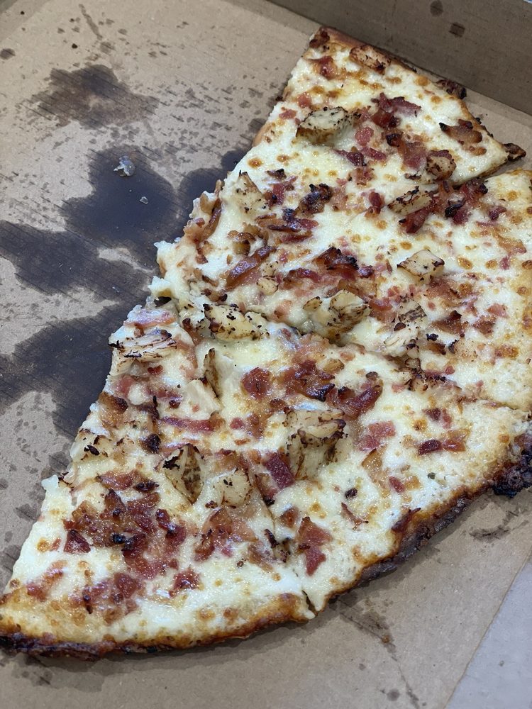 Lance's Pizza & Subs Logo