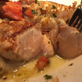 Red Lobster - Seafood Near Me - Schaumburg, Illinois