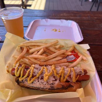 L'auberge Philly Cheese Steak - Hotdog and fries - Cheesesteaks Near Me - Beaverton, Oregon