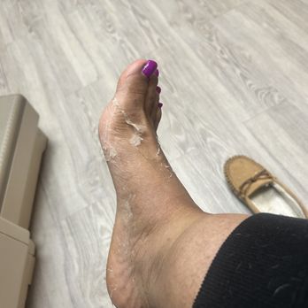 Lumi nail lounge - Nail Salons Near Me - Davenport, Iowa