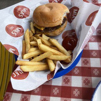 Mia's Table - Kids cheeseburger - American Near Me - Katy, Texas Mia's Table - Kids cheeseburger - American Near Me - Katy, Texas
