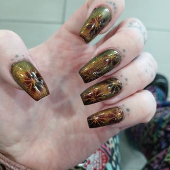 Fine Art Nails & Lashes - Nail Salons Near Me - Everett, Massachusetts
