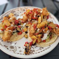 Big Hill Bar & Grill - Fried cod tacos - strong recommend!