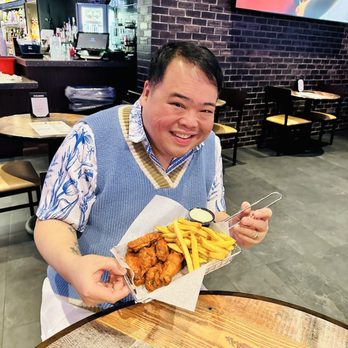The Tap Bar - Bugfalo chicken wings and fries - Beer Bar Near Me - Tulalip Bay, Washington