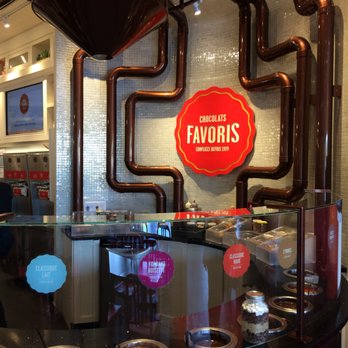 Chocolats Favoris - Dipping flavours - Chocolatiers & Shops Near Me - Rosemère, Quebec