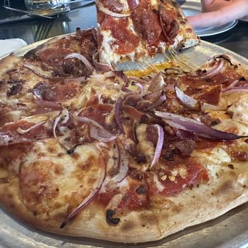Pub Dog Brewing Company - The Atomic Dog pizza - Brewpubs Near Me - Westminster, Maryland