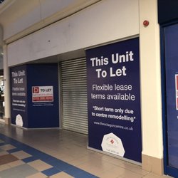 Octagon Shopping Centre - Very sad to watch the stores close down :(