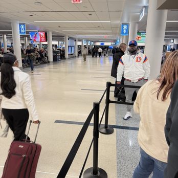 CHARLOTTE DOUGLAS INTERNATIONAL AIRPORT - CLT - Updated January 2026